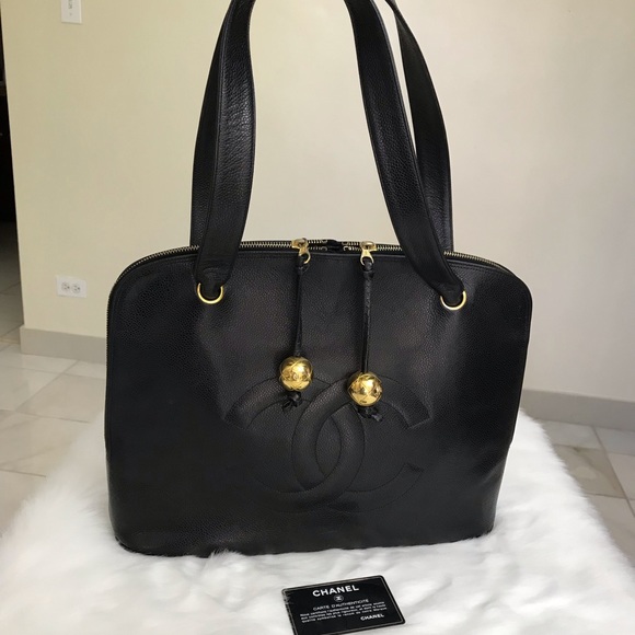 Chanel - Picture 1 of 16